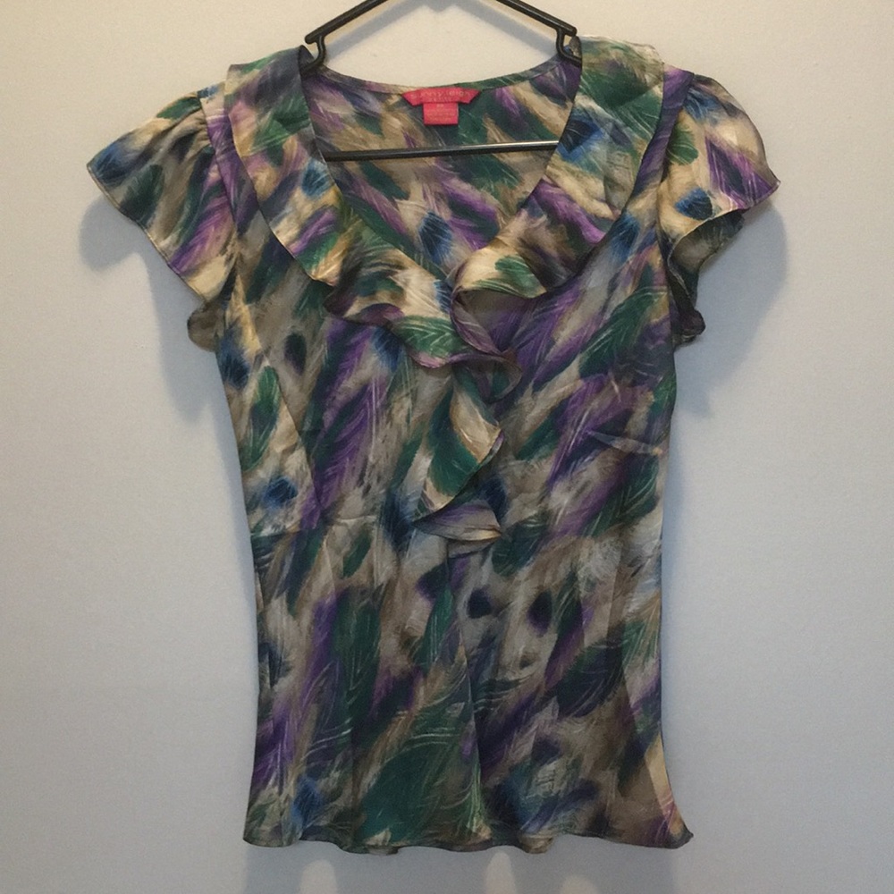 Like new Sunny Leigh petite watercolor ruffle top